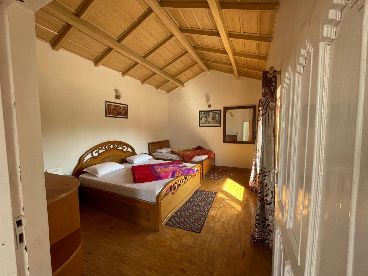 Shri Shail Inn Муктесвар Екстериор снимка